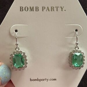 NIB Bomb Party dangle earrings